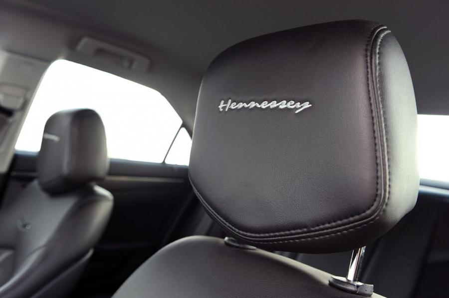 Детали интерьера Cadillac CTS-V V700 by Hennessey 2011 года  (фото 12 из 33)
